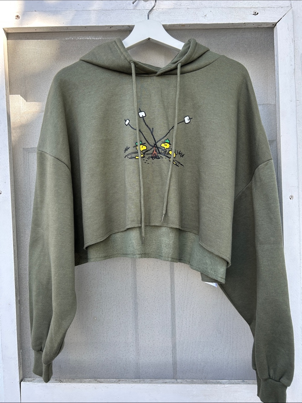 Olive Green Cropped Hoodie with Campfire Woodstock - Picture 7 of 8